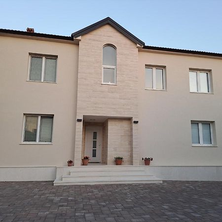 Guesthouse Emma 자다르 외부 사진